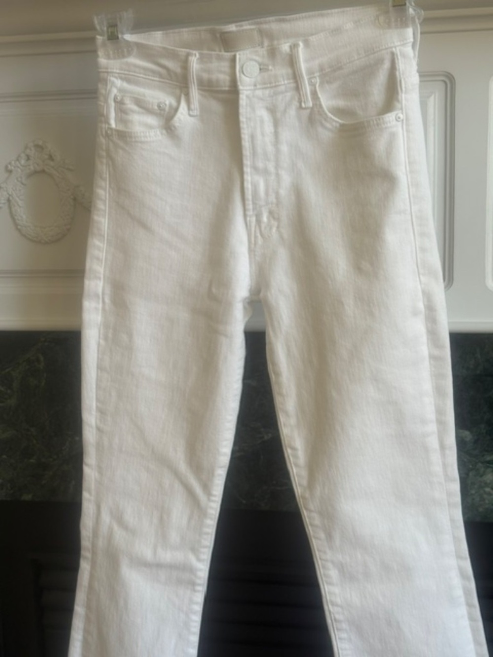 MOTHER Denim The Insider Crop Step Fray Jeans Fairest Of Them All White Size 27
